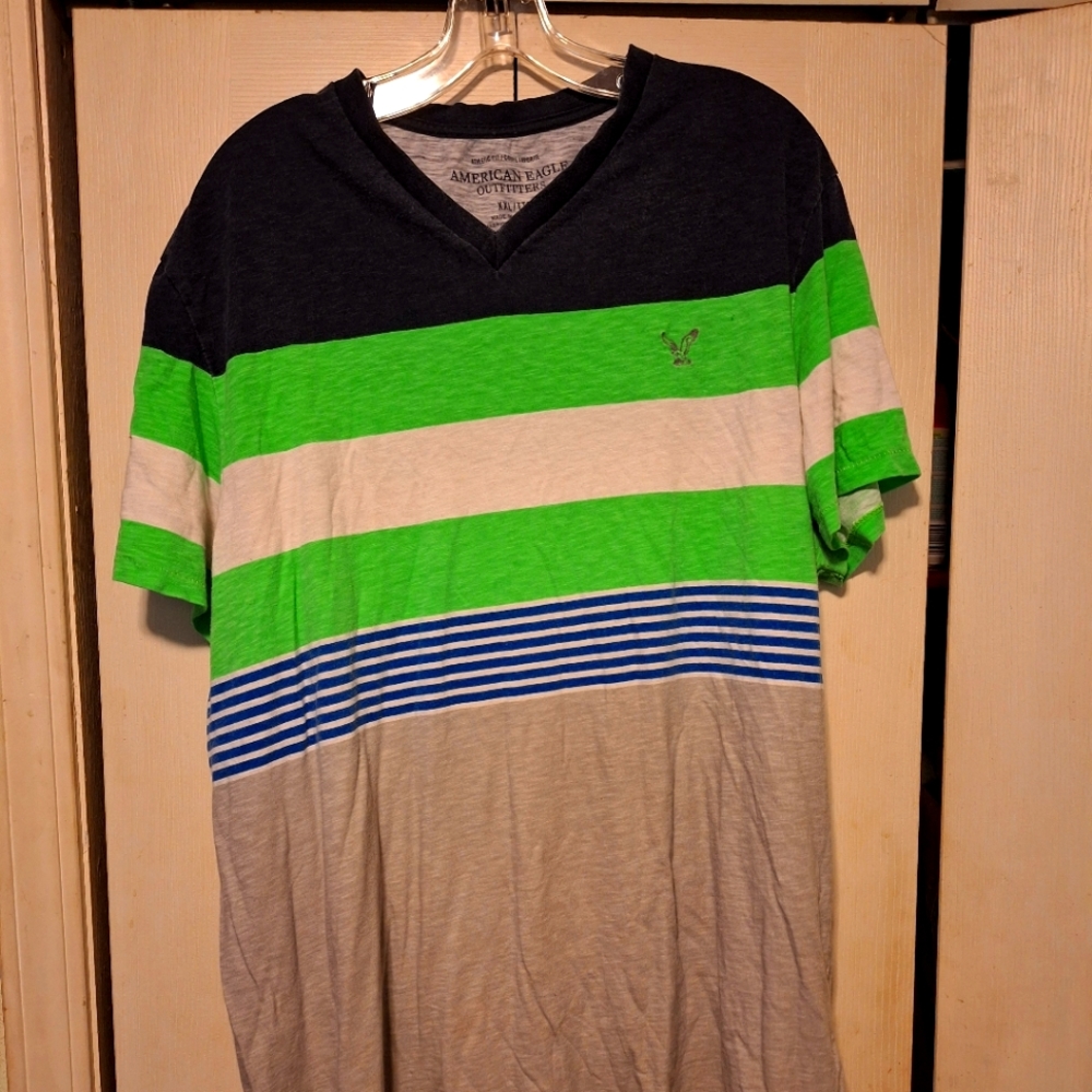 American Eagle Outfitters mens T-shirt